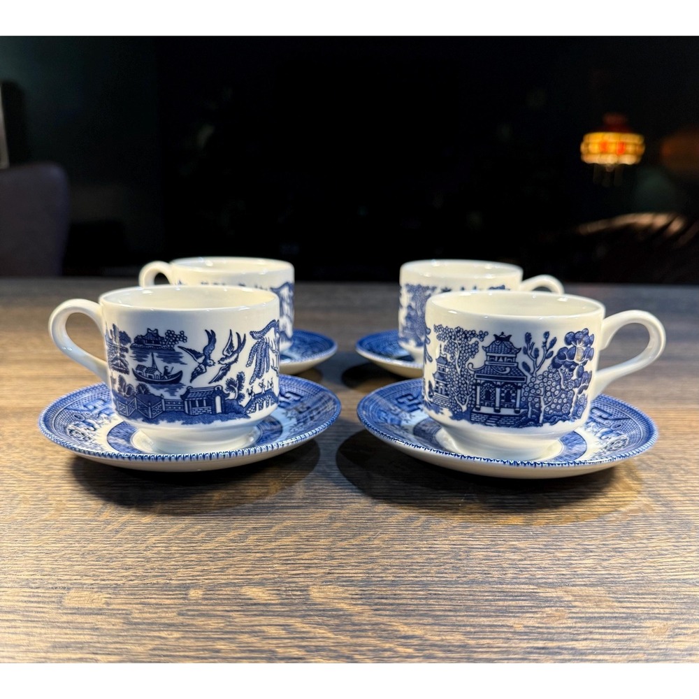 Vintage Churchill Blue Willow Teacup & Saucer Set - Made in England - Picture 5 of 11